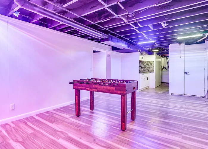 Pet-friendly With Fireplace About 9 Mi To Dtwn! Columbus