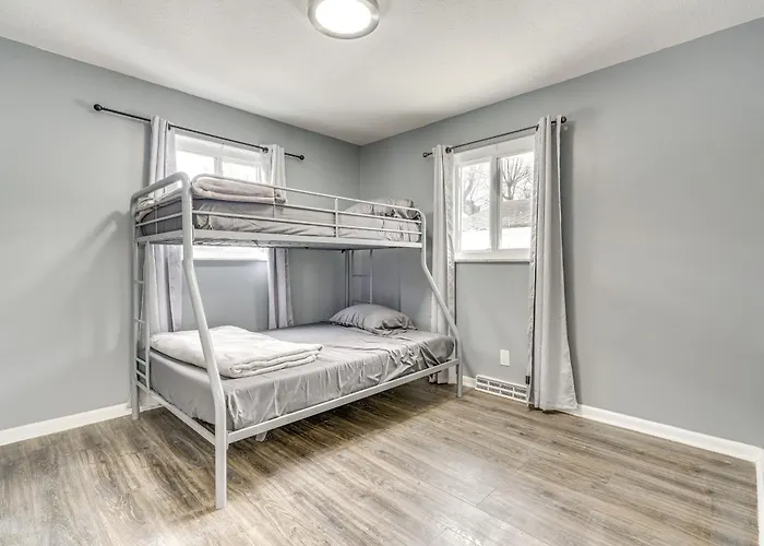 Pet-friendly With Fireplace About 9 Mi To Dtwn! Holiday home Columbus
