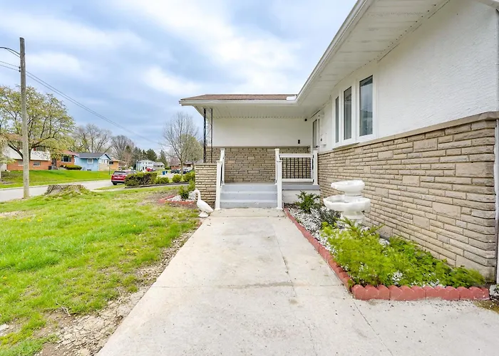 Pet-friendly With Fireplace About 9 Mi To Dtwn! Holiday home Columbus
