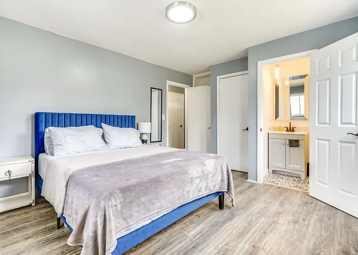 Pet-friendly With Fireplace About 9 Mi To Dtwn! Columbus