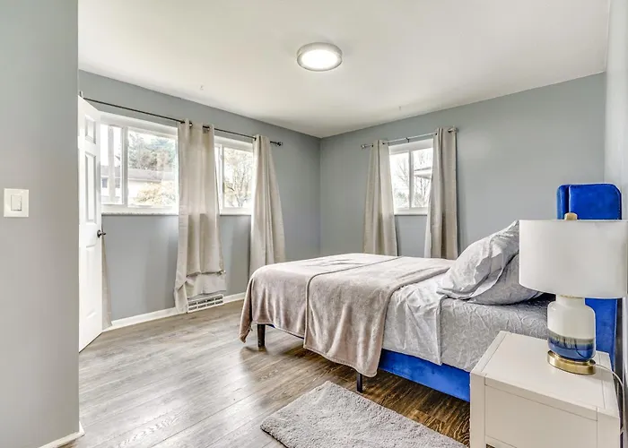 Pet-friendly With Fireplace About 9 Mi To Dtwn! *