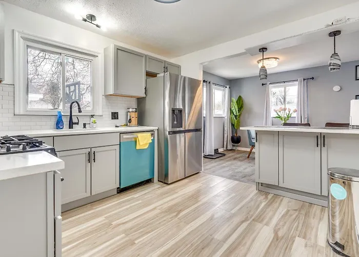 Pet-friendly With Fireplace About 9 Mi To Dtwn! *